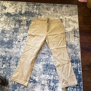 Old Navy Women’s Tan Chinos - Straight Leg